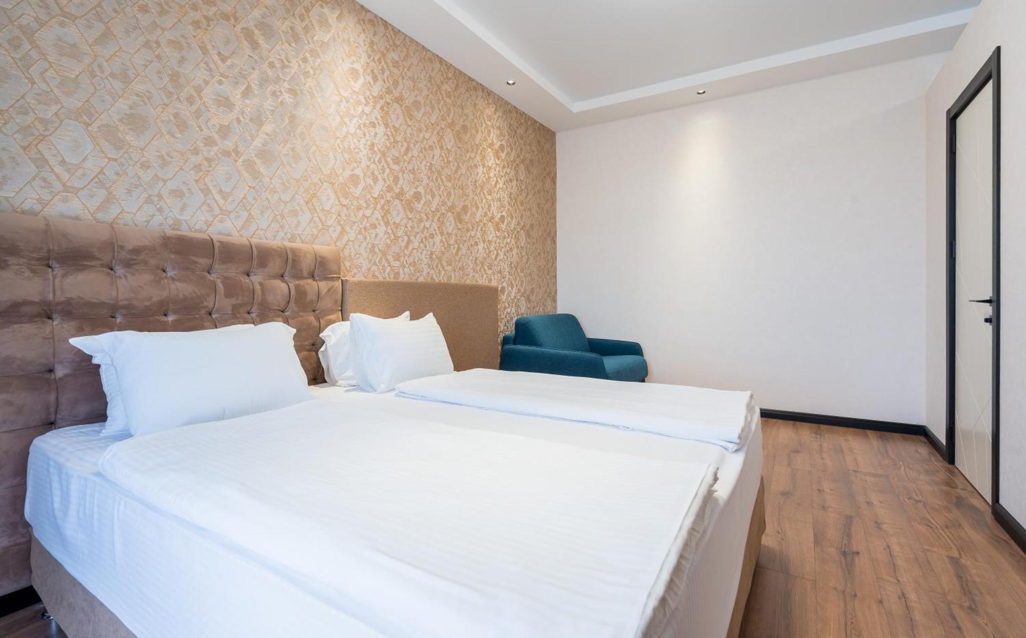 Olympus Hotel By Umbrella Tbilisi Exterior foto